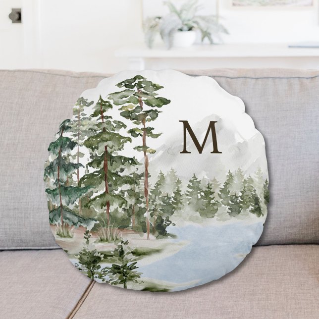 Monogrammerad Grön Tallskog och Sjö Rund Kudde (In situ)