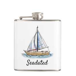 Monogrammerad nautisk kolv med segelbåt fickplunta