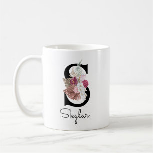 Monogrammerad rosa boho blomstergravyr initial S Kaffemugg