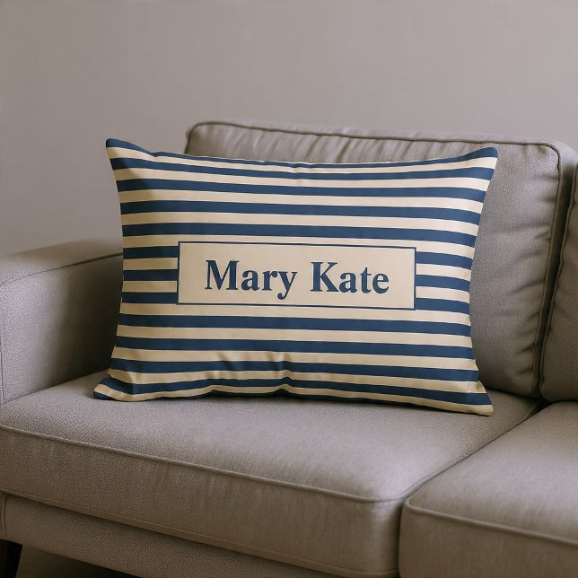 Monogrammerade Blå/Vanilj-ränder Lumbarkudde (Skapare uppladdad)