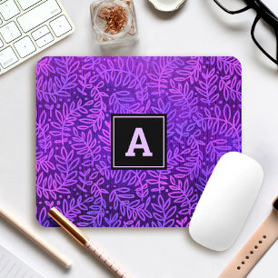 Monogrammodern bladverk löv mönster lila musmatta