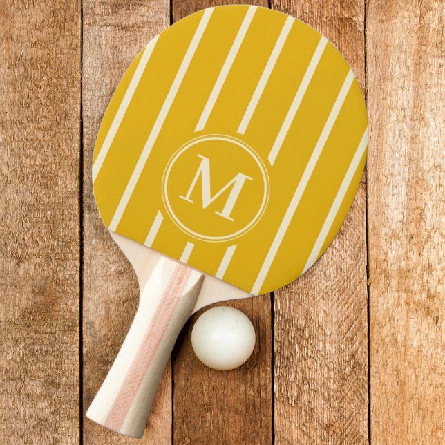 Monogramrand i varmt solrosgult pingisracket (Skapare uppladdad)