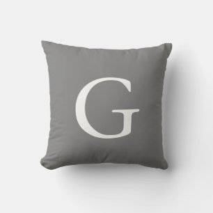 Monogramserad Grå Kudde