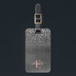 Monogramskript för silver glitter Brushed Metall Bagagebricka<br><div class="desc">Anpassa bagagetaggen med ditt monogram namn. Bakgrunden är ett grått-borstat metall med silver glitter. Monogram namn på framsidan med typsnitt och adress och mobilt nummer på baksidan. Designad av Blackberry Boulevard.</div>