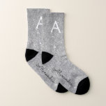 Monogramsocklar för silver Glitter & Gnistra Strumpor<br><div class="desc">Silver Faux Glitter och Gnistra Elegant Monogrammed Matching Girly Socks. Dessa Silver Socks kan anpassas så att de omfattar ditt första och första namn och gör en underbar födelsedagspresent. Kontakta designern om du vill ha anpassade matchande objekt.</div>