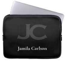 monogramtypografi minimal laptop sleeve