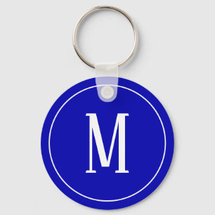 Monogramvit på kungliga blått Keychain Nyckelring