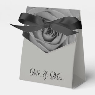 Monokromatisk Ro, Mr. & Mrs Tält Favor Box Presentaskar