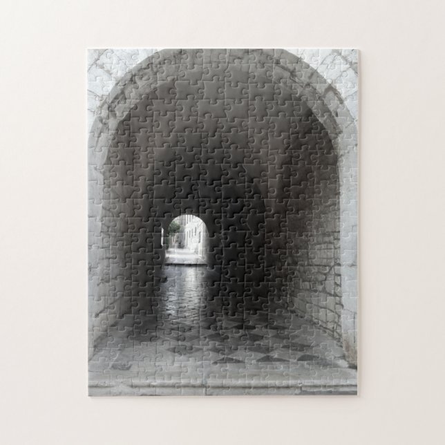 Monokrome Black and White Old City Door Kroatien Pussel (Vertikal)