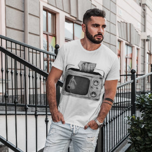 Monokrome Retro Portable TV Manar T-Shirt