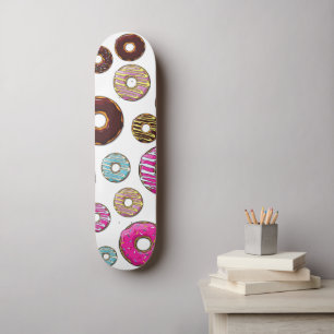 Mönster av nötter, färgade donötter, sprinkler mini skateboard bräda 18,5 cm