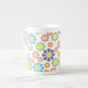 Mönster, färglös blommigt benporslin mugg