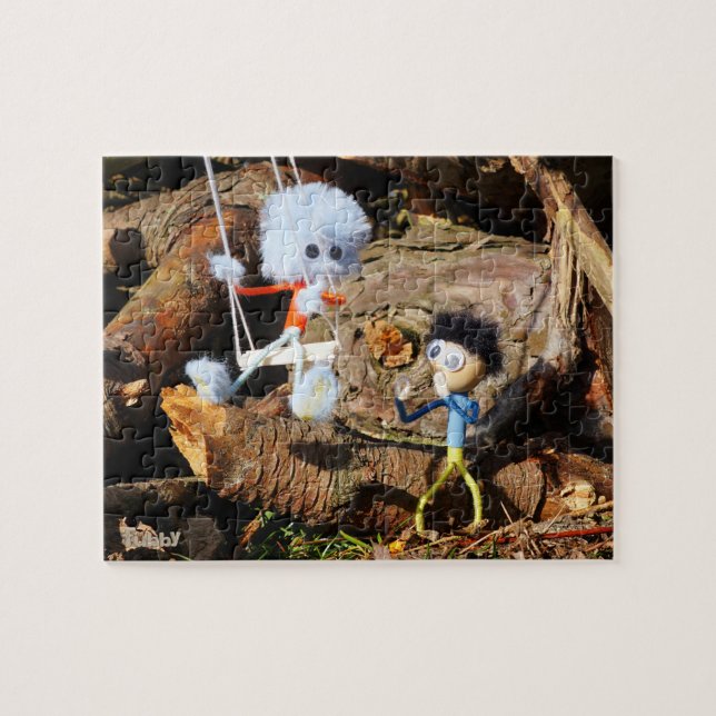 Monster Fubby op schommel. Pussel (Horisontell)