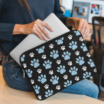 Mönster i Tass, blått Tass, Hund, Tass, animaliskt Laptop Fodral<br><div class="desc">Cute,  roligt och aktningsvärda mönster med blått och vitt tass. Modern gåva och trendig,  perfekt för hund älskare i ditt liv.</div>
