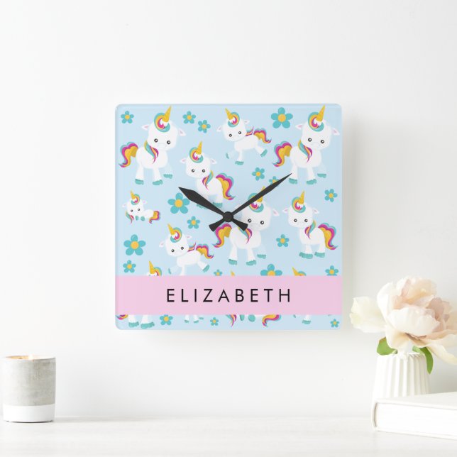 Mönster i Unicorns, Cute Unicorns, ditt namn Fyrkantig Klocka (Hem)