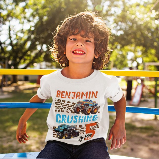 Monster Lastbil Crushing 5-5:e födelsedagen T Shirt (Boy's Monster Truck-Themed "Crushing 5" Name T-Shirt)