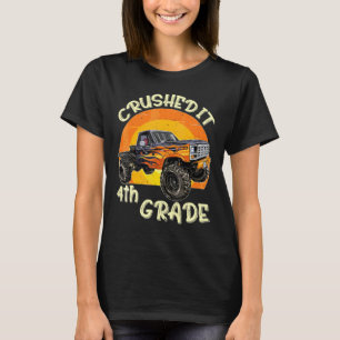 Monster Lastbil krossade det fjärde Klass för summ T Shirt
