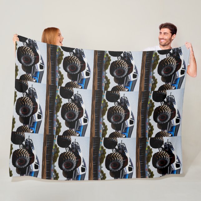 Monster Lastbil Launch, Stor Fleece Blanket (På plats)