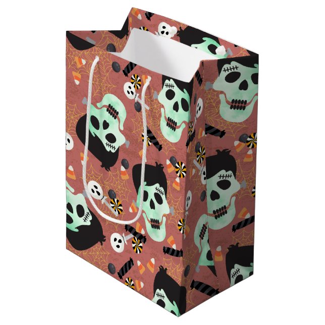 Monster Mash Halloween Birthday Gift Bag (Framsidan Vinklad)