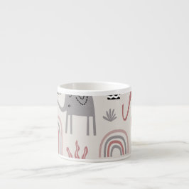 mönster med söta elefanter och jättestora giraffer espressomugg