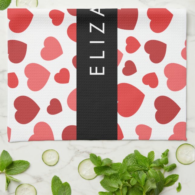 Mönster, röda hjärtan, ditt namn kökshandduk (Vikta)