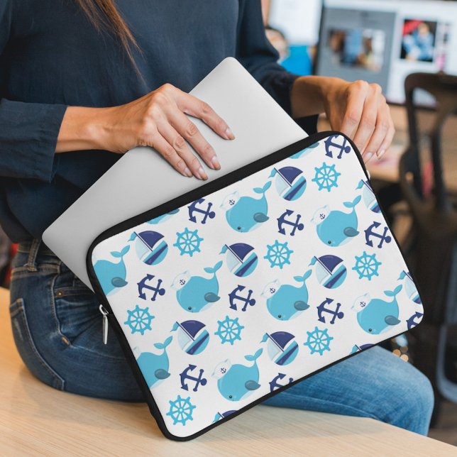 Mönster, valar, råvalar, blåvalar laptop fodral (Skapare uppladdad)