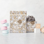 Mönster, vit guld bröllop presentpapper<br><div class="desc">Fira bröllop, årsdagen, möhippan eller födelsedagen med denna vackra vita och guld blommigt som har blommar med sina petaler öppna, omgivna av söt stamsnurrar och vit bakgrund. Denna sommar och blomman från vår inspirerade mönster är lämpad för att även frigöra projekt. Omvandla vanliga till spektakulära med den här tidslättnaden och...</div>