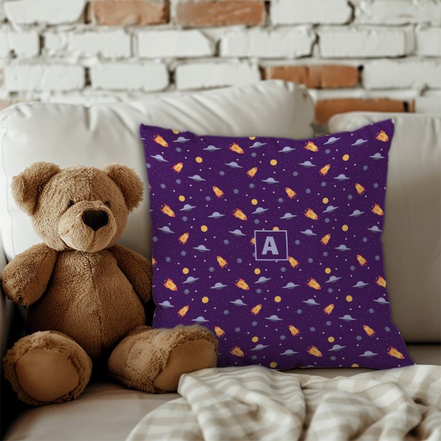  Mönsterutrymme lavendel orange mörkblått monogram Kudde (Pattern space lavender orange dark blue monogram throw pillow.)