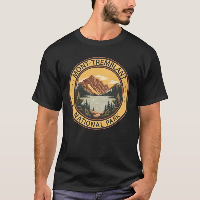 Mont Tremblant National Park Canada Badge T Shirt (Framsida)