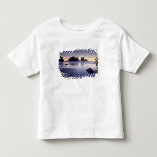 Montage av man som bär kajak, ShiShi Beach, T-shirt