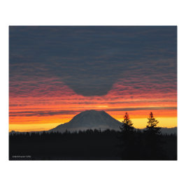 Montera Rainier och dess skugga i stort format Fototryck