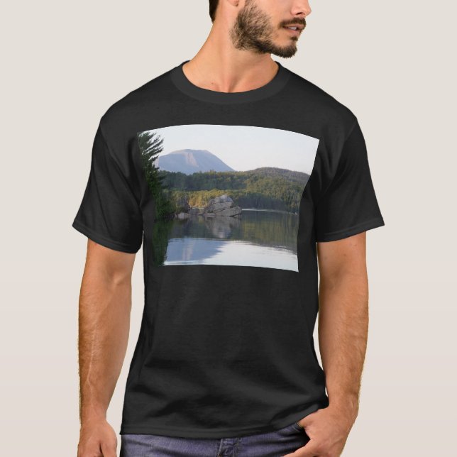 Montering Katahdin från regnbåge sjön T-shirt (Framsida)