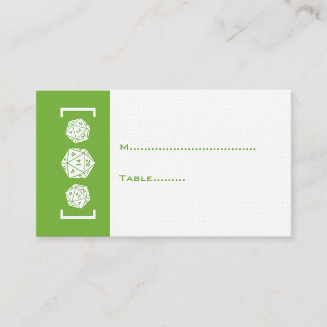 Monteringskort för grönt D20 Dice Gamer Bröllop Placeringskort (Framsida)