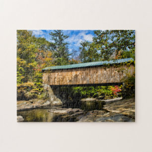 Montgomery Covered Bridge med höstfärger Pussel
