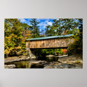 Montgomery Covered Bridge med höstlövverk Poster