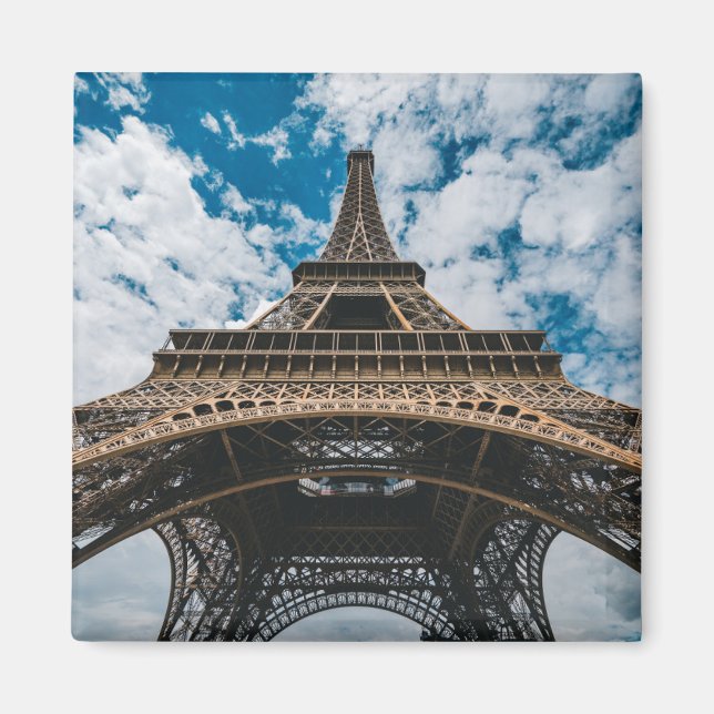Monument | Tittar upp i Eiffel Torn Magnet (Framsidan)