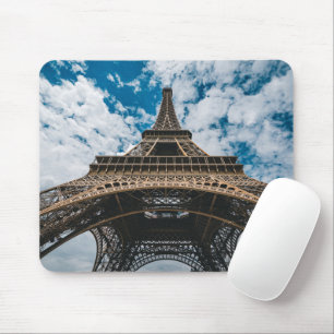 Monument Tittar upp i Eiffel Torn Musmatta