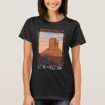 Monument Valley Navajo Tribal Park Distress T Shirt<br><div class="desc">Monument Valley,  ett område med rött sand i öknen vid Arizona-Utah gräns,  är känt för sandstensbänken i Monument Valley Navajo Tribal Park.</div>