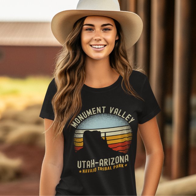 Monument Valley Retro Scenery Utah T Shirt (Skapare uppladdad)
