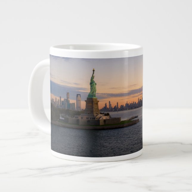 Monuments | Statue of Liberty NYC Jumbo Mugg (Framsida vänster)