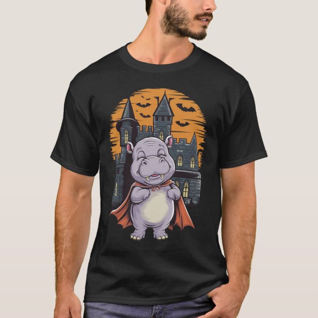 Moo Deng firar Halloween T Shirt (Framsida)