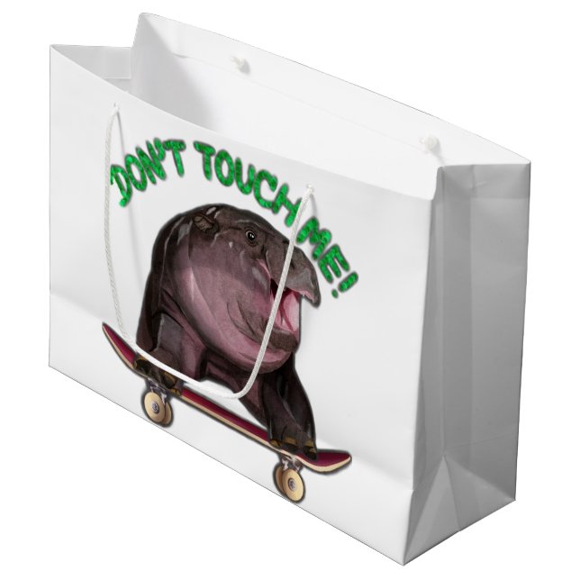 Moo Deng Flodhäst (Framsidan Vinklad)