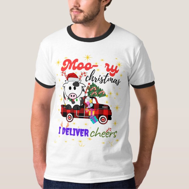Moo-ry Christmas Cow in Plaid Truck Holiday design T Shirt (Framsida)