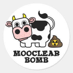 Mooclear Bomb Funny Cow Pun Runt Klistermärke