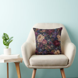 Moodig gotisk impressionistisk blomsterträdgårdshe kudde