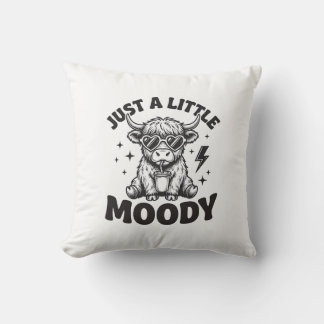 Moodig Highland Ko Vintage Gravyr T-Shirt Design_ Kudde