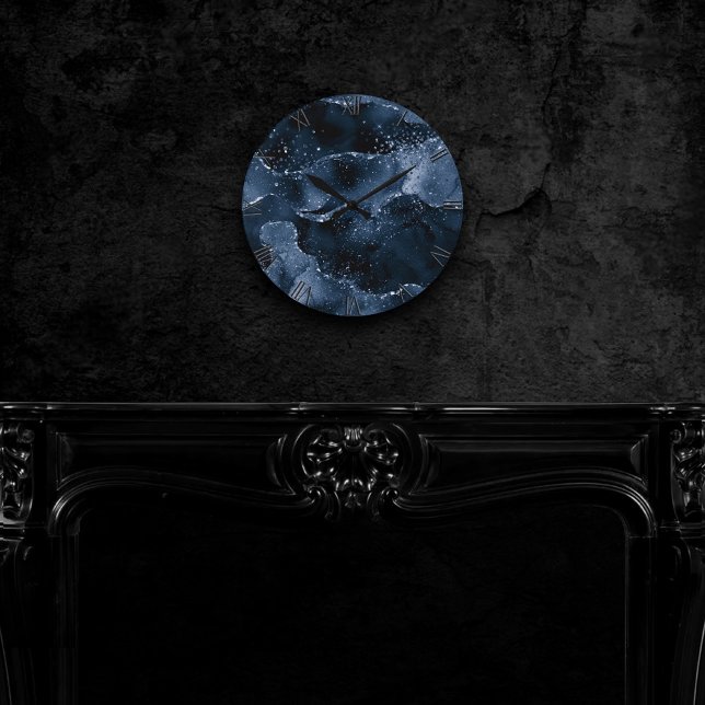 Moody agate | Denim Steel Blue Faux Glitter Rund Klocka (Skapare uppladdad)
