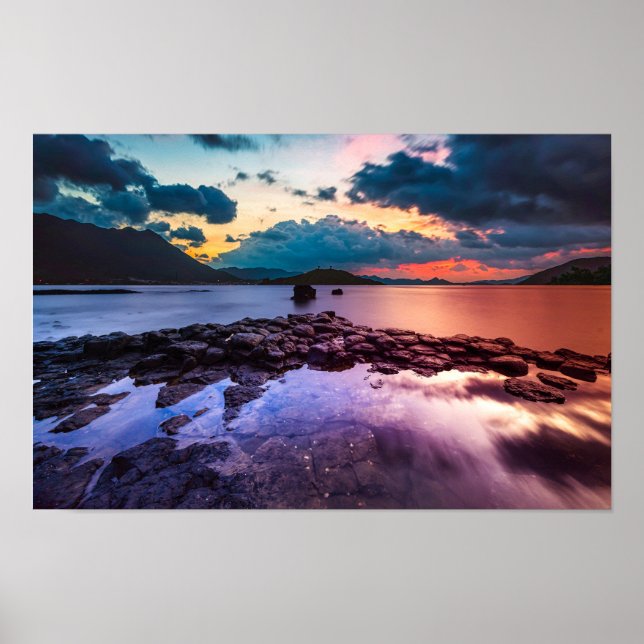Moody atmosfärisk solnedgång poster (Framsidan)