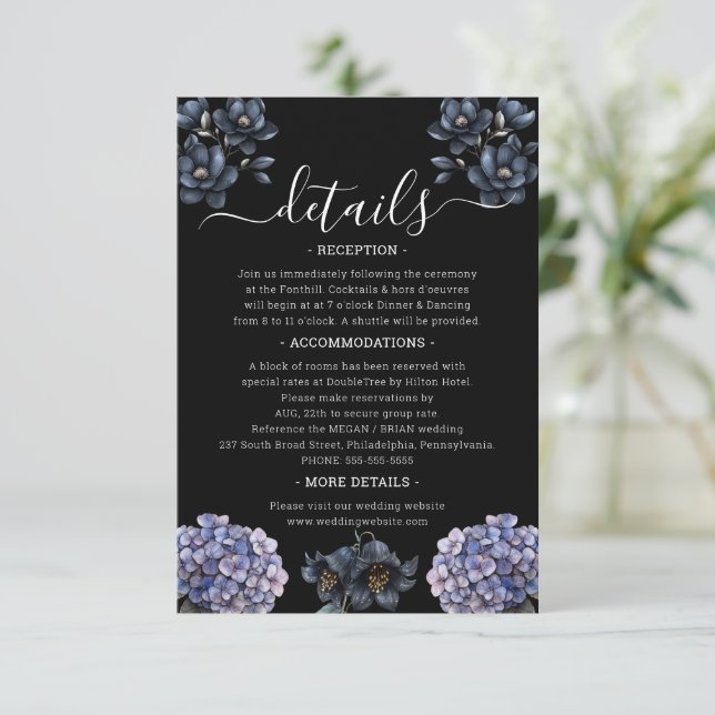 Moody Black Floral Classic Script Wedding Details Tilläggskort (Stående Fram)