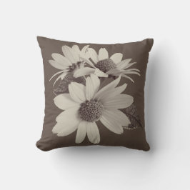 Moody Brown Daisy Custom Monogram Chince Pillow Kudde
